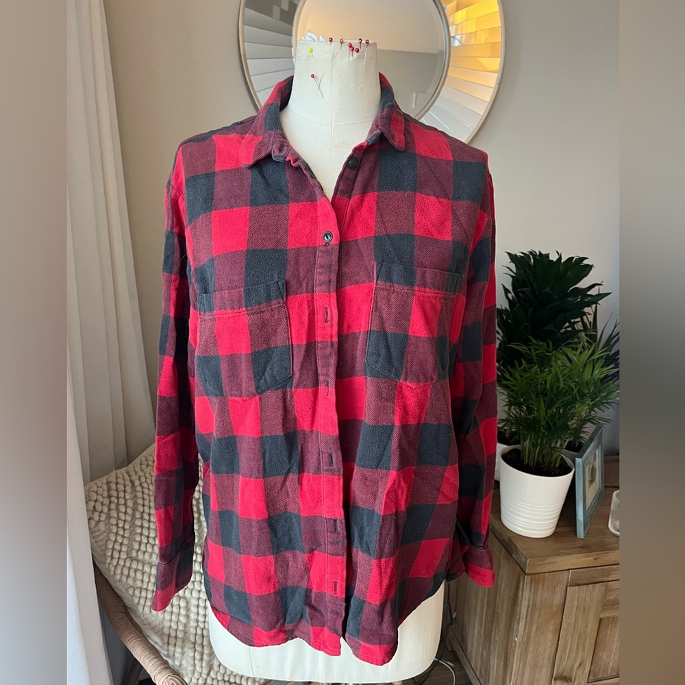 Madewell-Nordstrom’s. Buffalo check. Button up. Size small